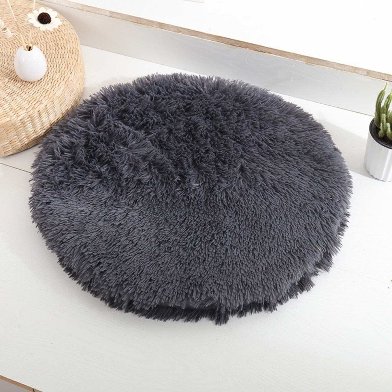 16 inch Plush Dog Bed Mat Warm Fluffy Round Puppy Crate Pad with Anti-Slip Waterproof Bottom Soft Comfy Pet Kennel Mat for Small and Medium Dogs Black
