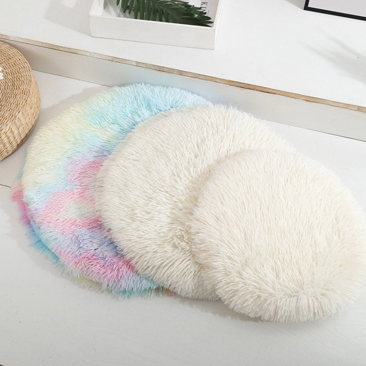 16 inch Plush Dog Bed Mat Warm Fluffy Round Puppy Crate Pad with Anti-Slip Waterproof Bottom Soft Comfy Pet Kennel Mat for Small and Medium Dogs White