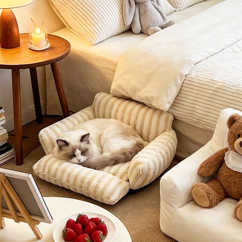 Cozy Foldable Pet Sofa Bed with Plush Sherpa Fleece – A Portable, Warm Retreat for Cats and Small Dogs Perfect for Nap Time, Travel, and Living Room Lounging (Beige)