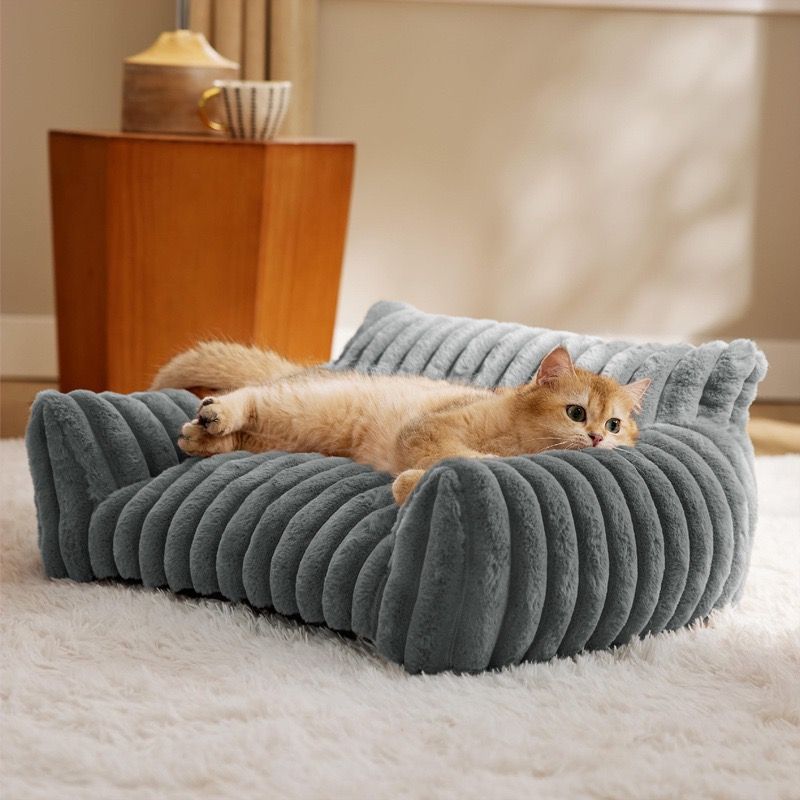 Luxurious Faux Rabbit Fur Plush Pet Sofa Bed with Bolster Sides, Removable Washable Cover and Deep Cushion for Cats and Small Dogs Seeking Ultimate Napping Comfort (XS（50*40*20cm）, Grey)