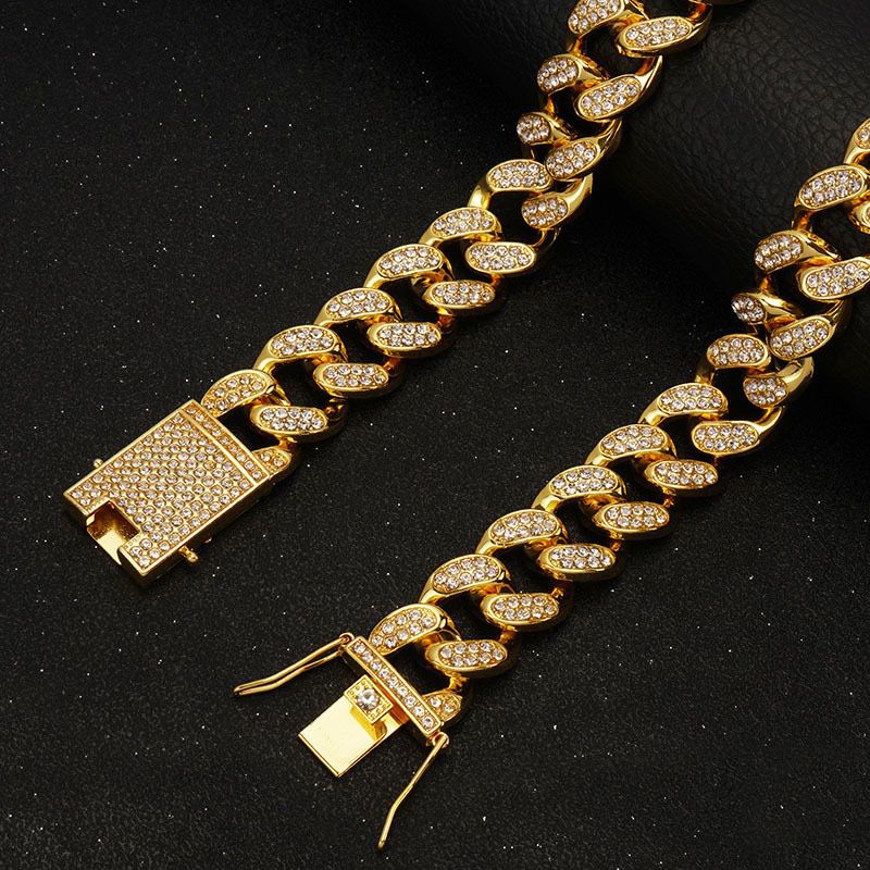 Sparkling Diamond-Studded Cuban Chain Pet Collar – Hip-Hop Bling Necklace for Cats and Small Dogs, Adjustable Fit, Gold, Silver, Rose Gold, or Pink Crystal Accents, Bold Fashion Statement for Your Furry Trendsetter (Gold, 75cm（30in）)